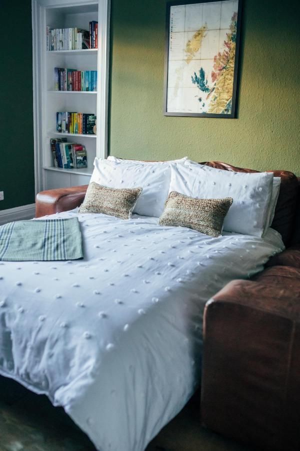 The Main Street Burrow - Your Perfect Hideaway St Boswells Buitenkant foto