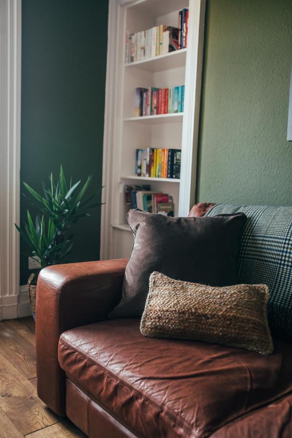 The Main Street Burrow - Your Perfect Hideaway St Boswells Buitenkant foto